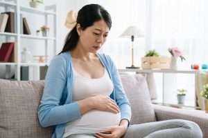 子宮脱と妊娠の関係。産前産後の子宮脱は胎児に影響ありますか？